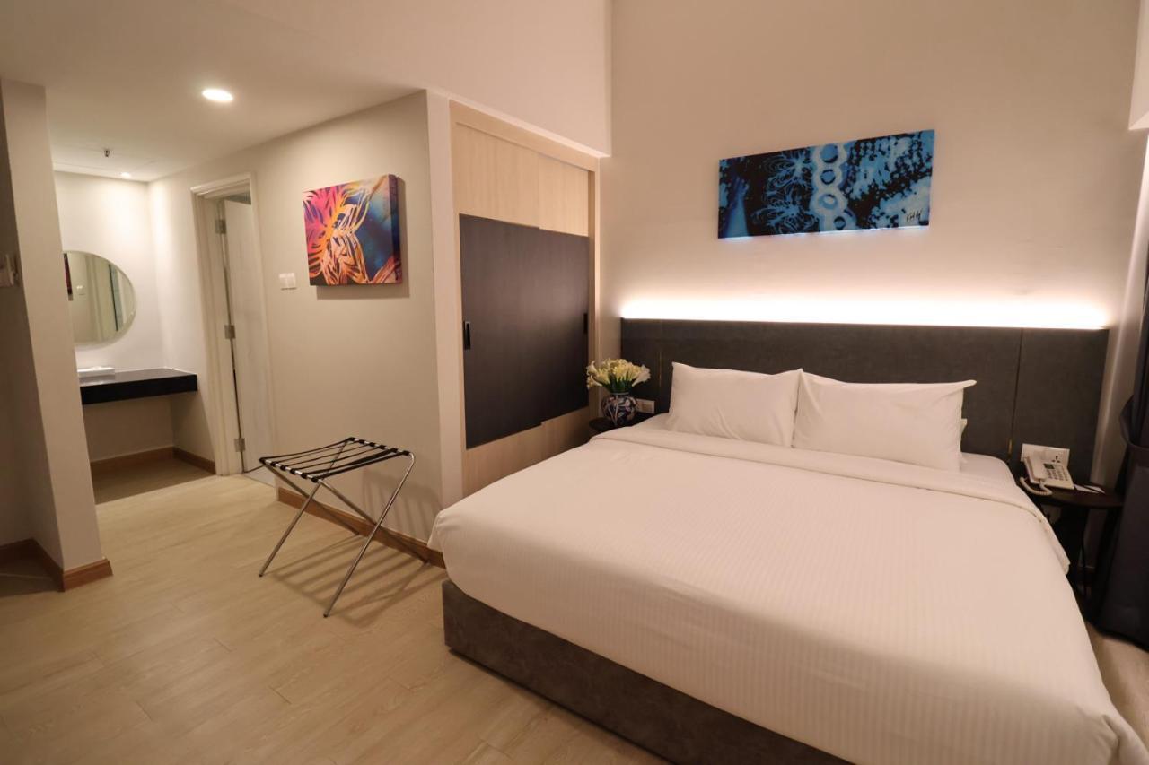 Hotel Crown Regency Serviced 3*