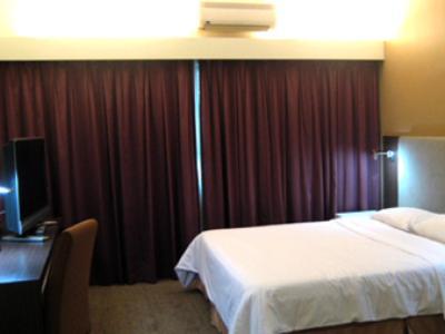 Hotel Crown Regency Serviced 3*